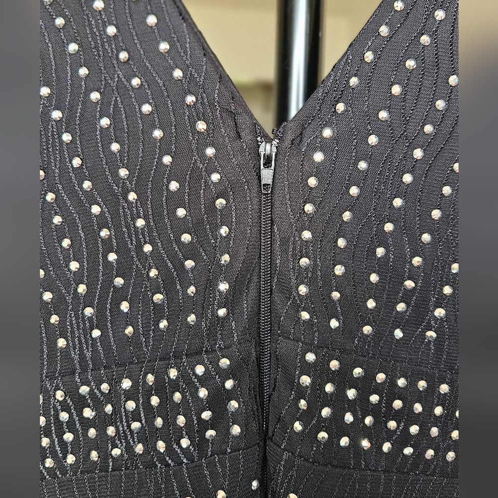 Sequin Bodycon Dress - Picture 6 of 9